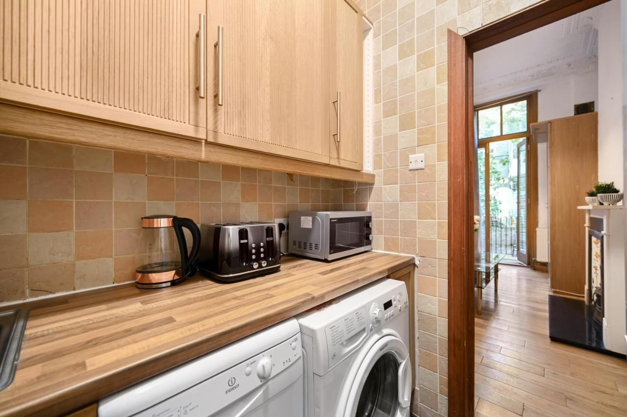 Imperial Earls Court Apartments Лондон Екстер'єр фото