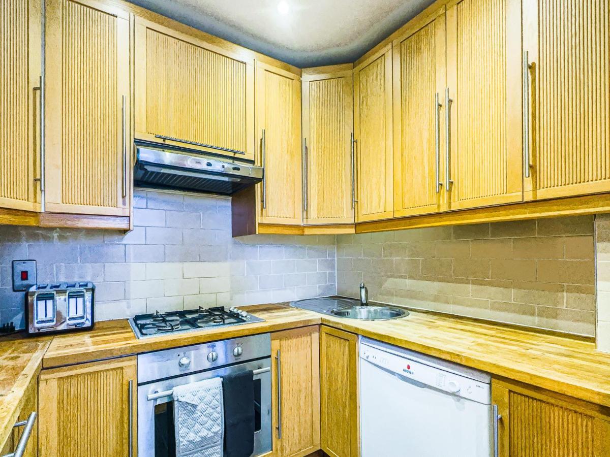 Imperial Earls Court Apartments Лондон Екстер'єр фото