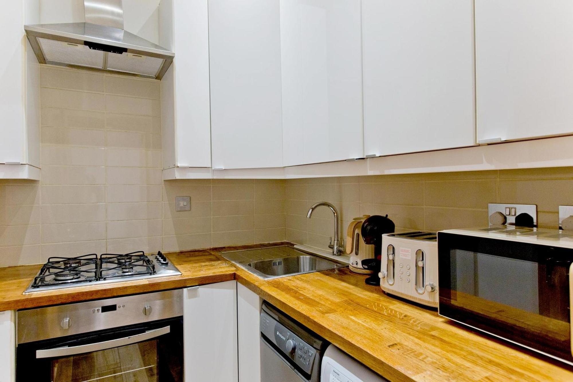 Imperial Earls Court Apartments Лондон Екстер'єр фото