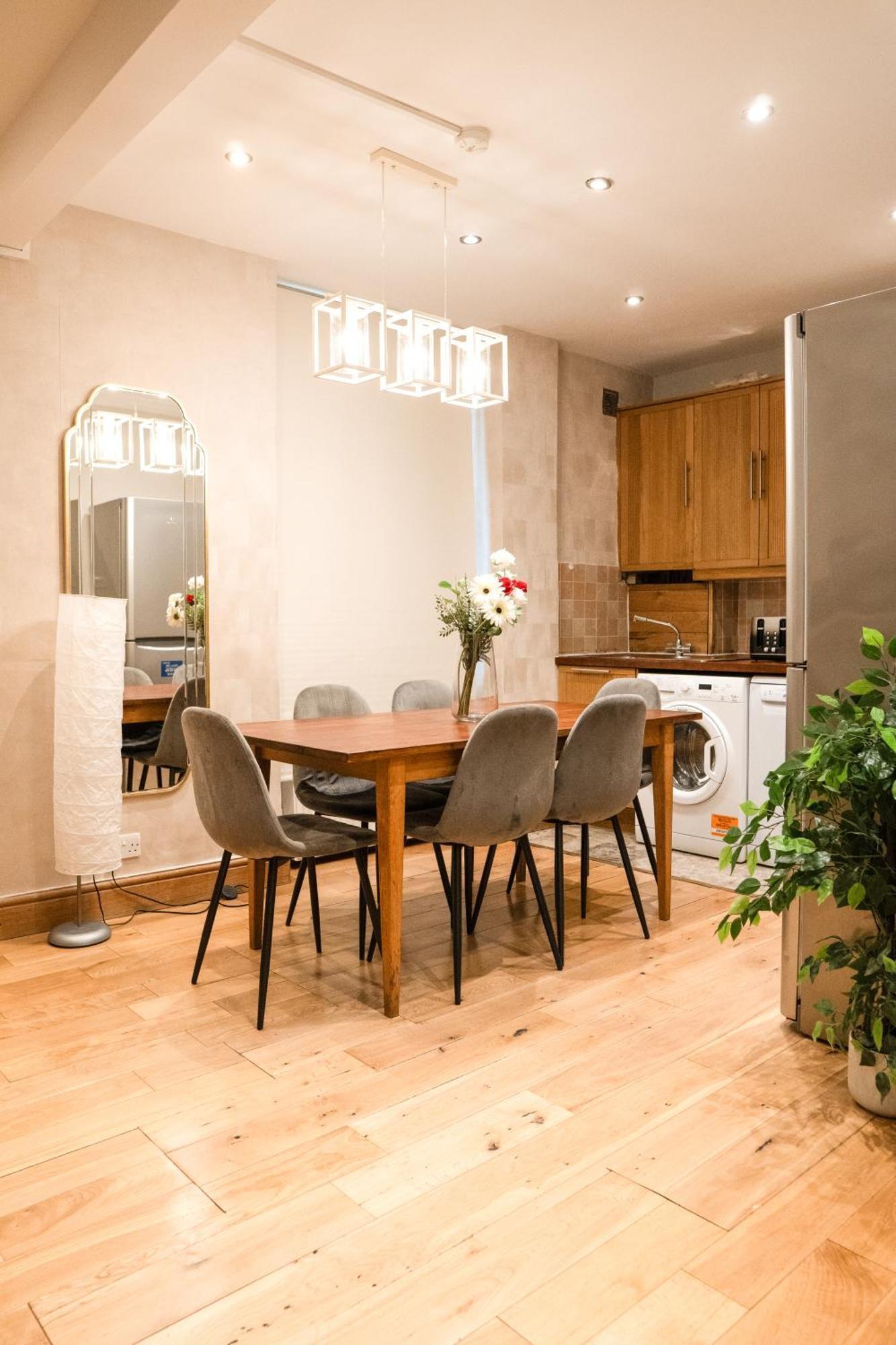 Imperial Earls Court Apartments Лондон Екстер'єр фото